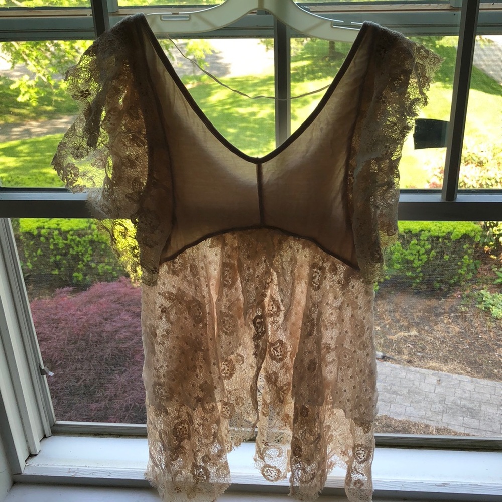 Blush V neck lace Top